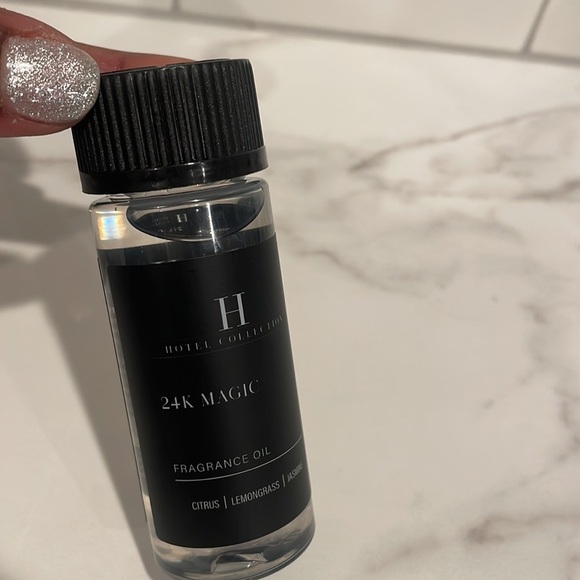 Hotel Collection 24K Magic Essential Oil Scent Diffuser Oil New size 1.7oz - Picture 4 of 4